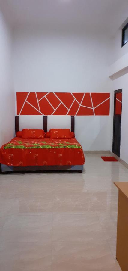 Almira homestay Jambi Luaran gambar