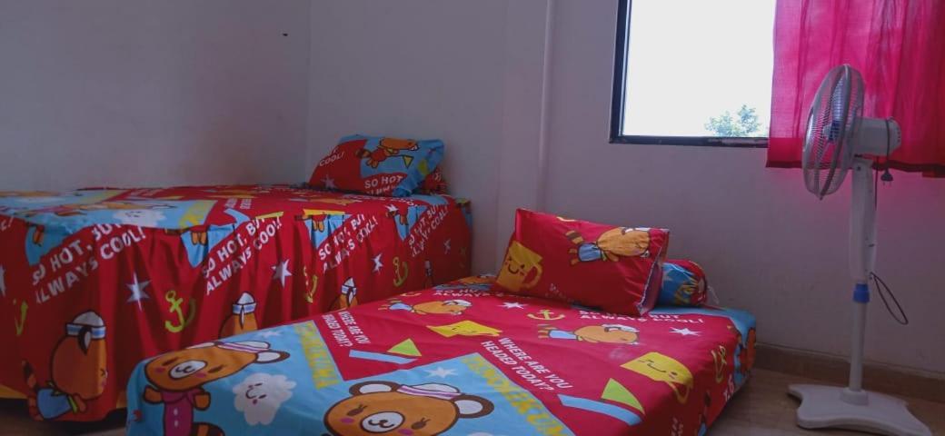 Almira homestay Jambi Luaran gambar