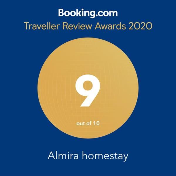 Almira homestay Jambi Luaran gambar