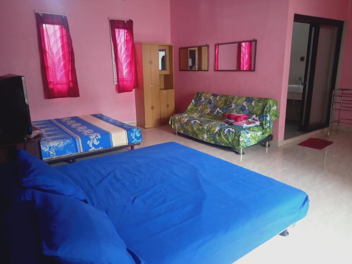 Almira homestay Jambi Luaran gambar