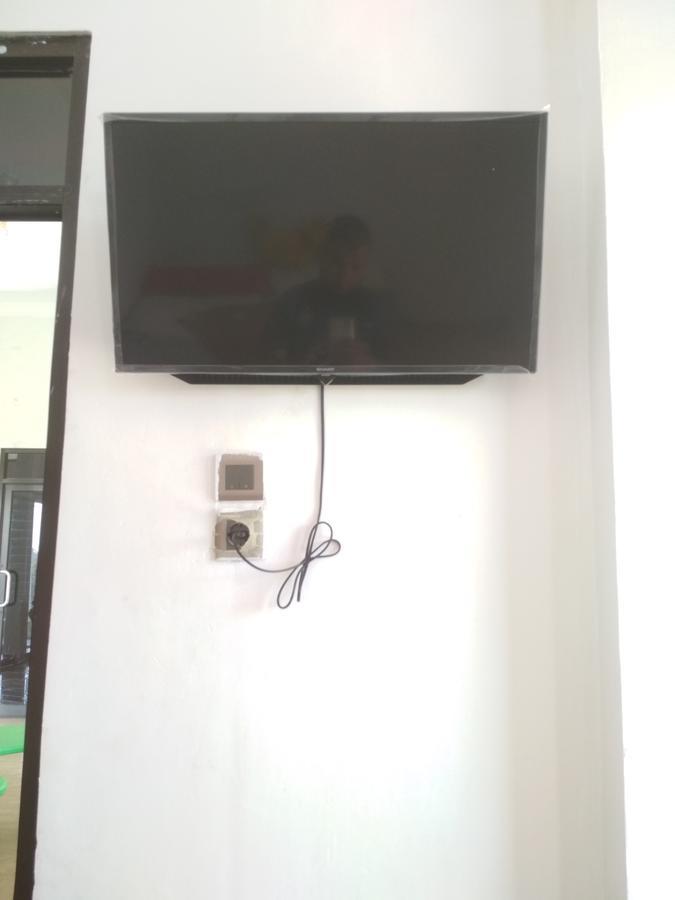 Almira homestay Jambi Luaran gambar