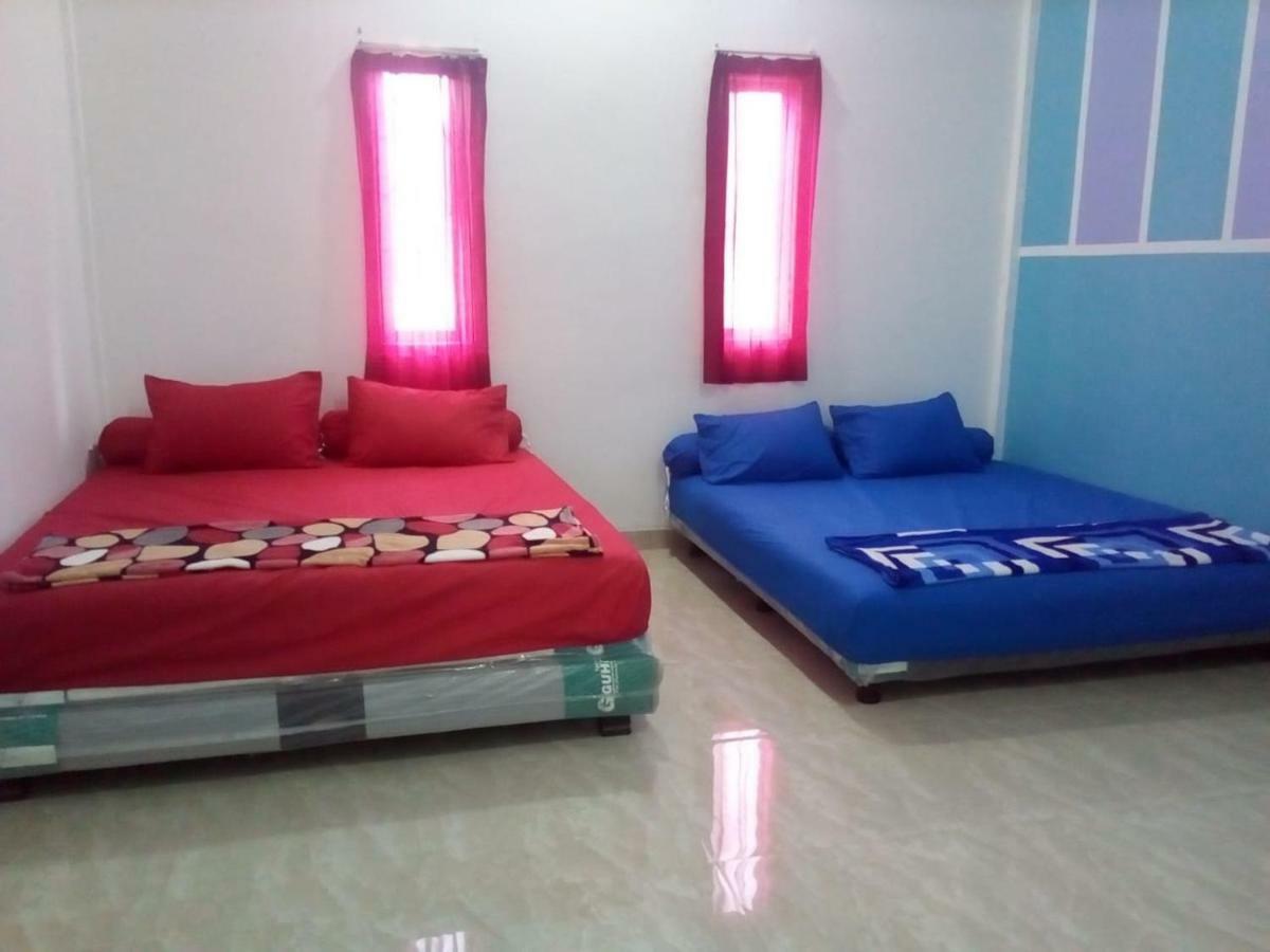 Almira homestay Jambi Luaran gambar